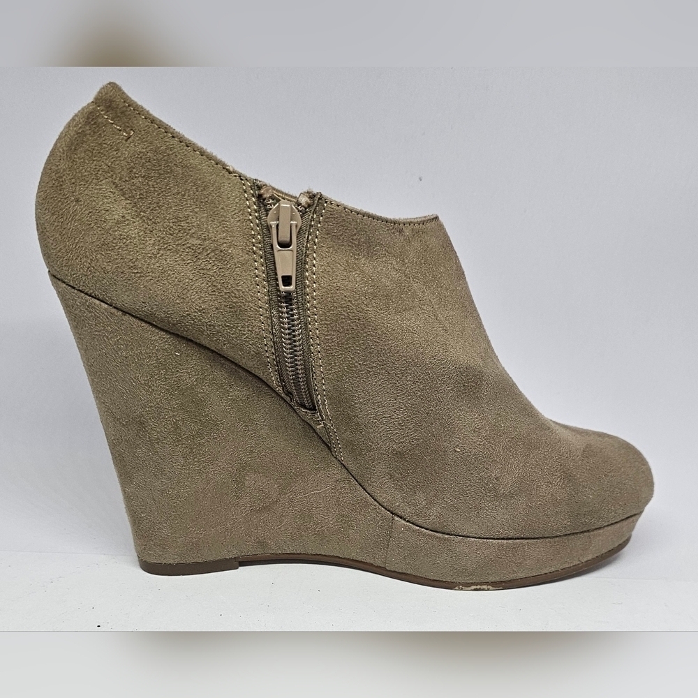 Xappeal Women's Taupe Suede Wedge Booties Size 8 - Picture 3 of 9